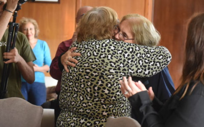 Tras 50 años de búsqueda, una mujer halló a sus cuatro hermanos