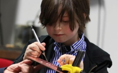 Laurent Simons, el niño de 14 años que tiene una maestría en física