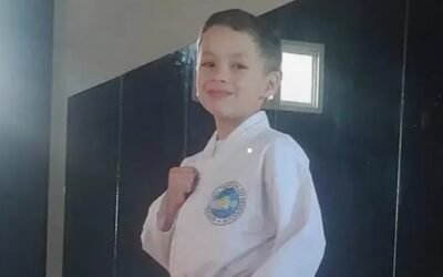 Nació prematuro y se destaca en distintas disciplina de lucha