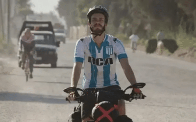 Cruzó África en bicicleta con un mensaje solidario