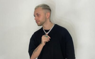 Se recuperó del suicidio de su padre, dejó el fútbol por una lesión y hoy es músico