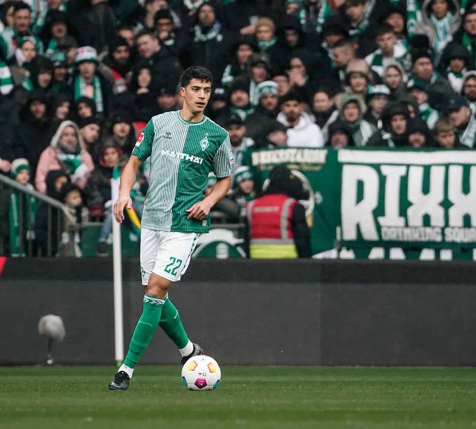 Julián Malatini, defensor cordobés de 24 años, es uno de los siete argentinos en la Bundesliga