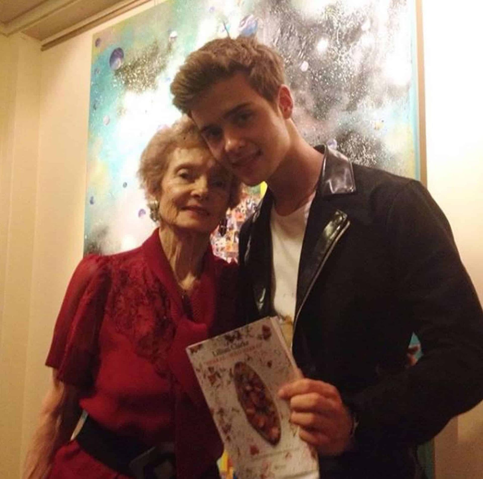 Julian Cerati con su abuela Lilian, la mamá de los hermanos Cerati